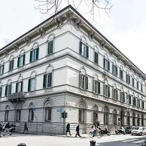 St. 2* Florence